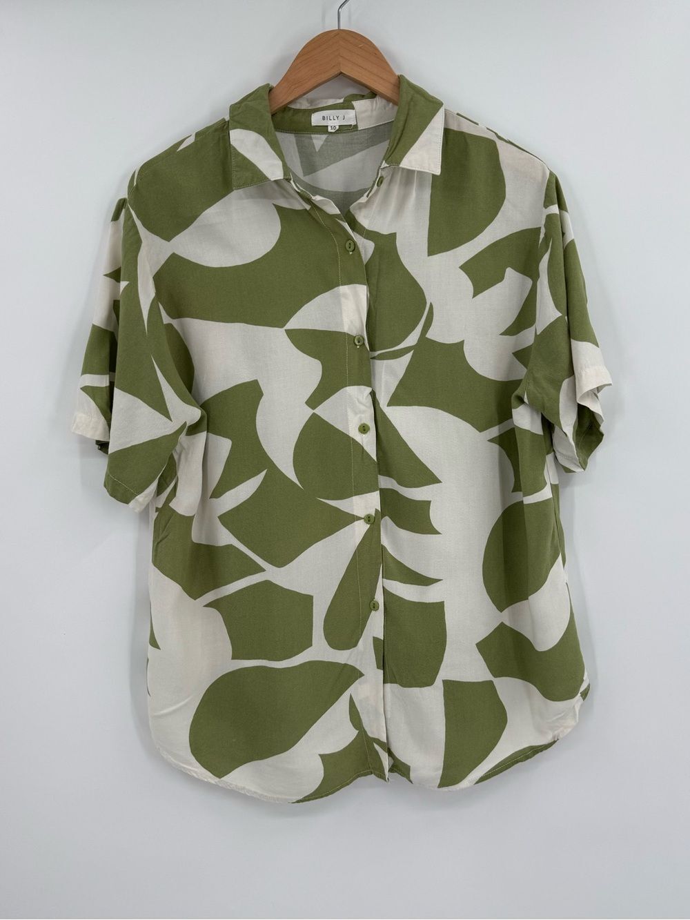 Billy J Abstract Print Short Sleeve Button Down Shirt | White / Green | Medium